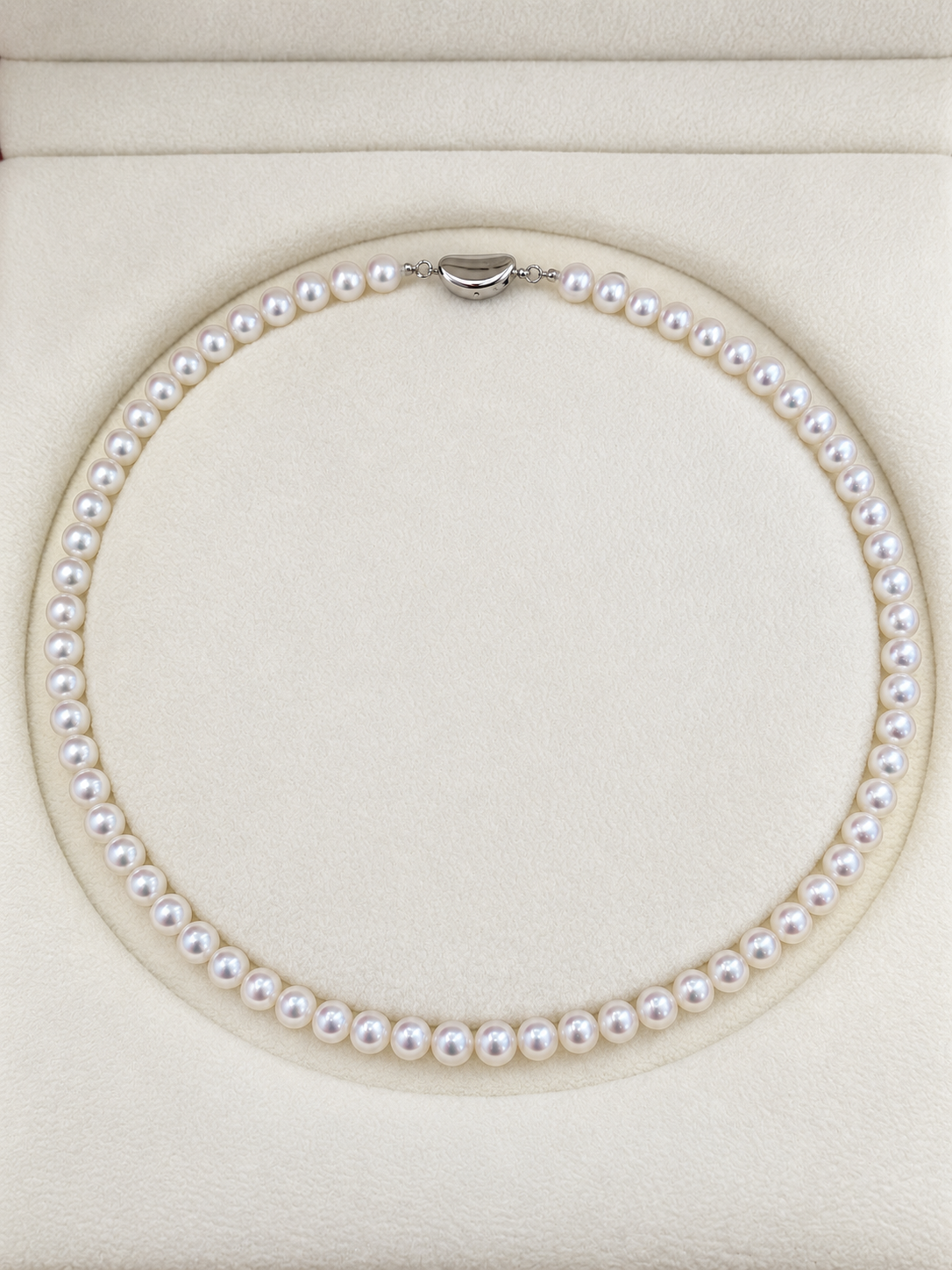 Aurora freshwater bead pearl necklace, 5.5–6.5mm with 14K gold magnetic clasp