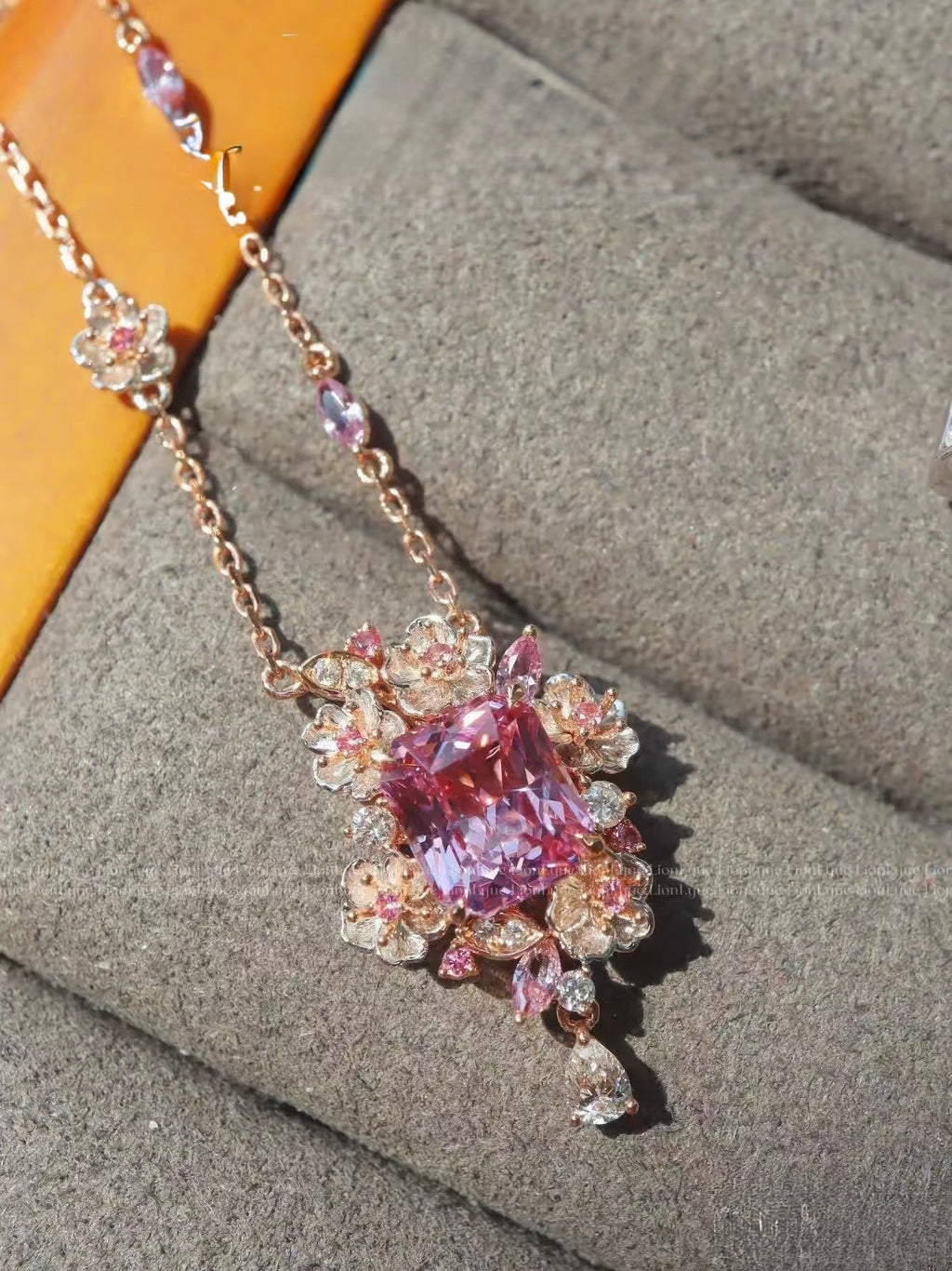 Mahenge spinel pendant detail