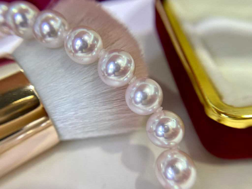 8.0–8.5mm Japanese Akoya white pearl necklace with rose overtones